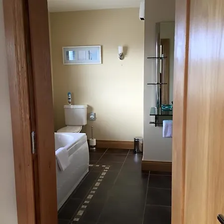 Red Gate House 4* Malin