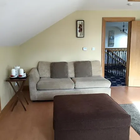 Red Gate House 4* Malin